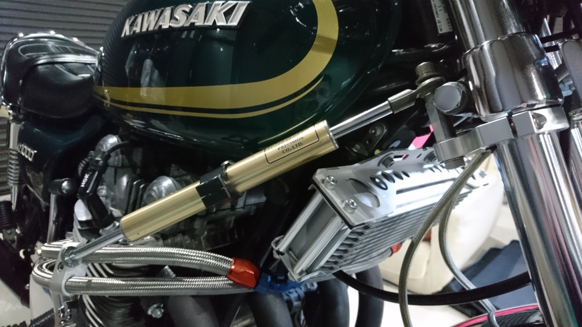 Kawasaki KZ1000 ガソリンタンク ピンゲル付き