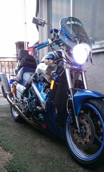 ちょい悪オヤジさんが投稿した愛車情報(VMAX)