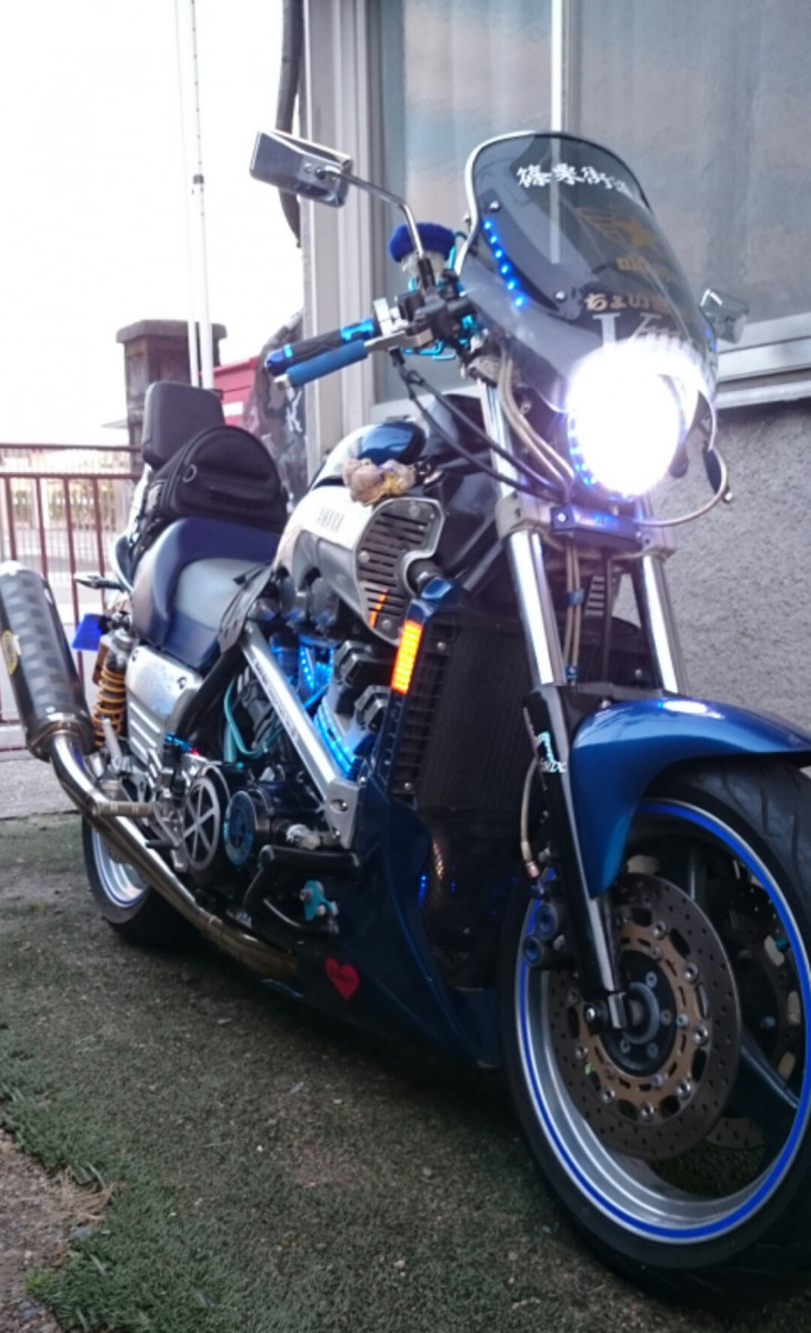 ちょい悪オヤジさんが投稿した愛車情報(VMAX)