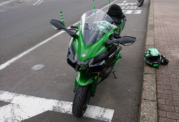 しろくまさんが投稿した愛車情報(Ninja H2 SX SE)