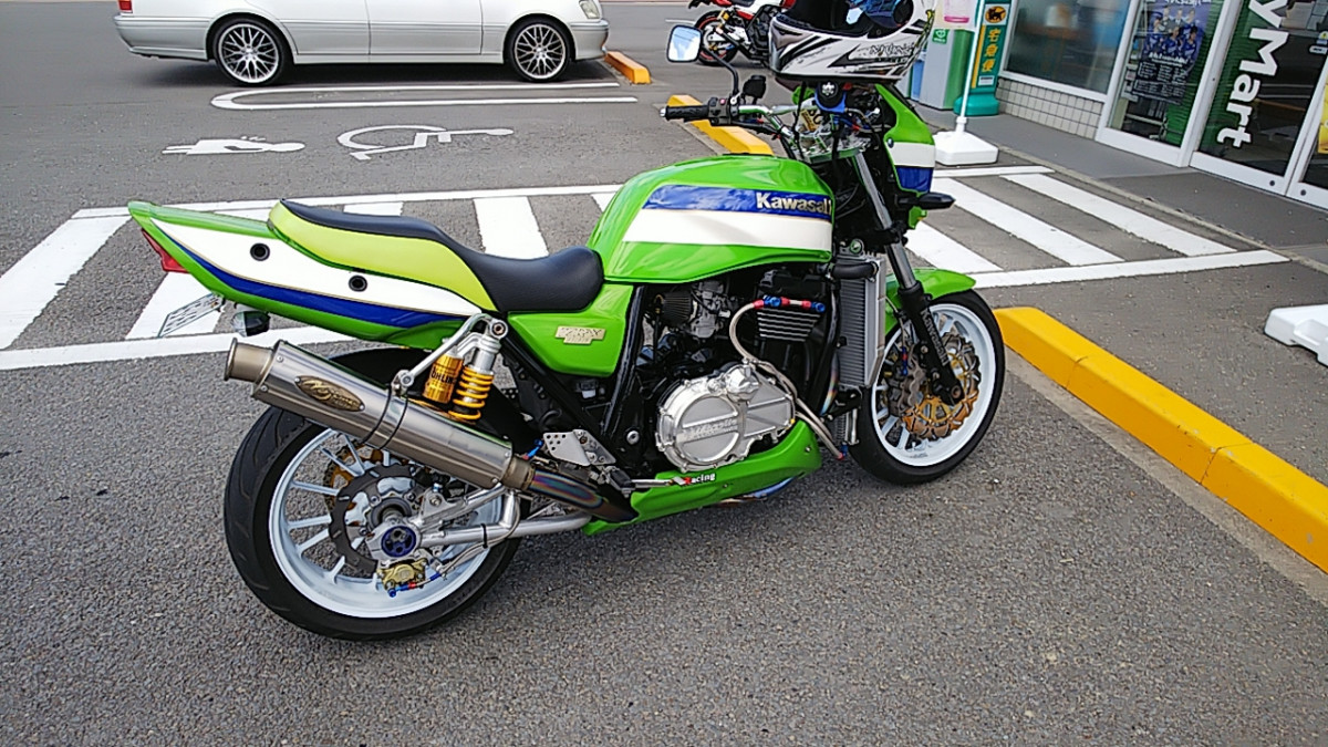 なべさんが投稿した愛車情報(ZRX1100)